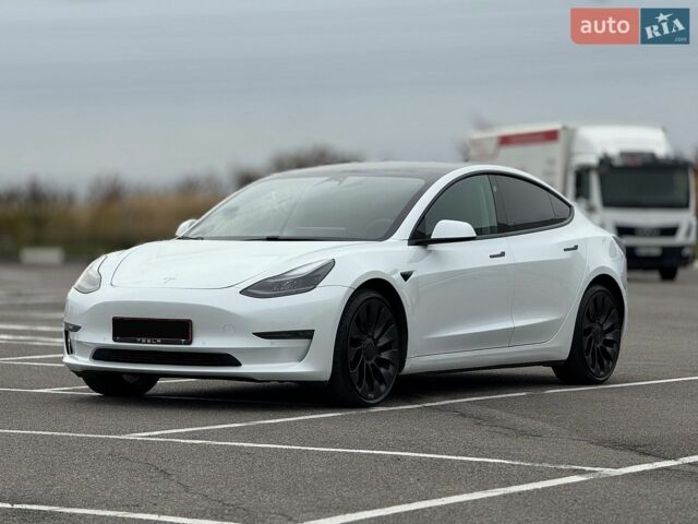 Білий Тесла Модель 3, об'ємом двигуна 0 л та пробігом 132 тис. км за 23450 $, фото 13 на Automoto.ua