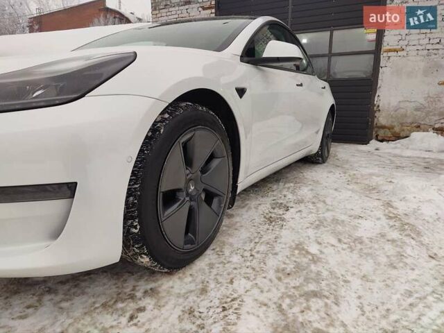 Белый Тесла Модель 3, объемом двигателя 0 л и пробегом 39 тыс. км за 18100 $, фото 2 на Automoto.ua