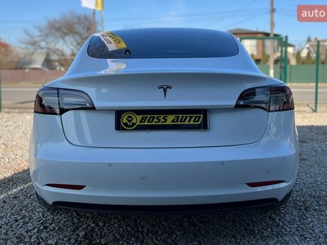 Белый Тесла Модель 3, объемом двигателя 0 л и пробегом 88 тыс. км за 19500 $, фото 5 на Automoto.ua