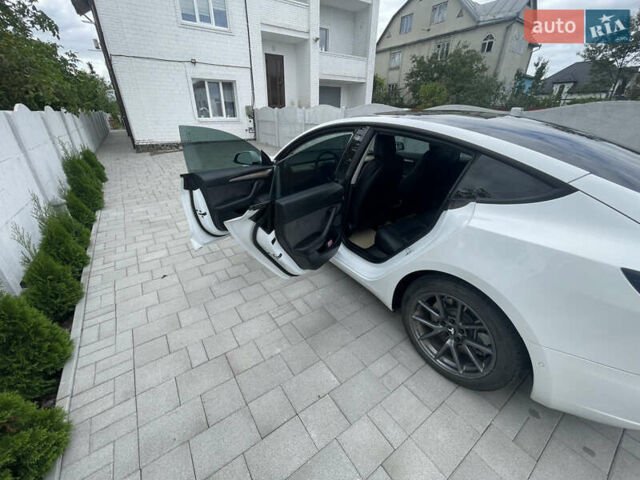 Белый Тесла Модель 3, объемом двигателя 0 л и пробегом 73 тыс. км за 19100 $, фото 5 на Automoto.ua