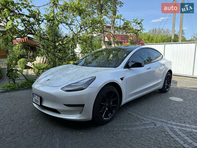 Белый Тесла Модель 3, объемом двигателя 0 л и пробегом 147 тыс. км за 20400 $, фото 3 на Automoto.ua