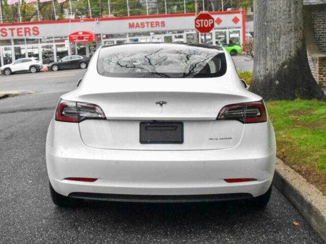 Белый Тесла Модель 3, объемом двигателя 0 л и пробегом 47 тыс. км за 7600 $, фото 2 на Automoto.ua