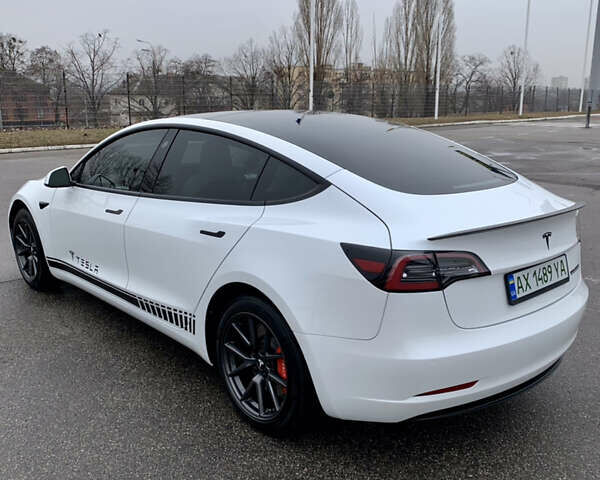 Белый Тесла Модель 3, объемом двигателя 0 л и пробегом 20 тыс. км за 22900 $, фото 5 на Automoto.ua