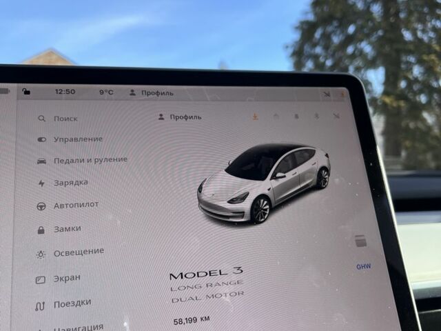 Белый Тесла Модель 3, объемом двигателя 0 л и пробегом 63 тыс. км за 21500 $, фото 3 на Automoto.ua