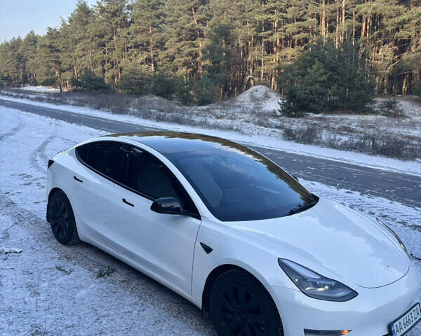 Білий Тесла Модель 3, об'ємом двигуна 0 л та пробігом 106 тис. км за 18900 $, фото 9 на Automoto.ua