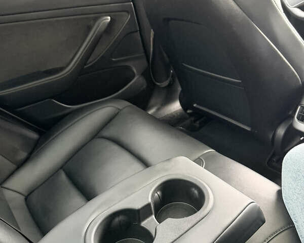 Білий Тесла Модель 3, об'ємом двигуна 0 л та пробігом 205 тис. км за 17500 $, фото 21 на Automoto.ua