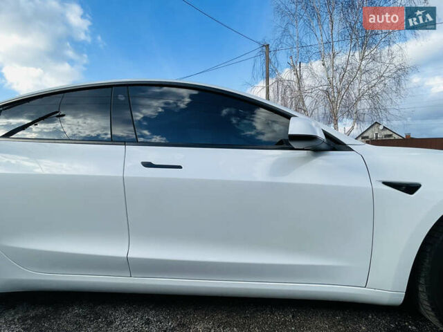 Белый Тесла Модель 3, объемом двигателя 0 л и пробегом 49 тыс. км за 20000 $, фото 10 на Automoto.ua