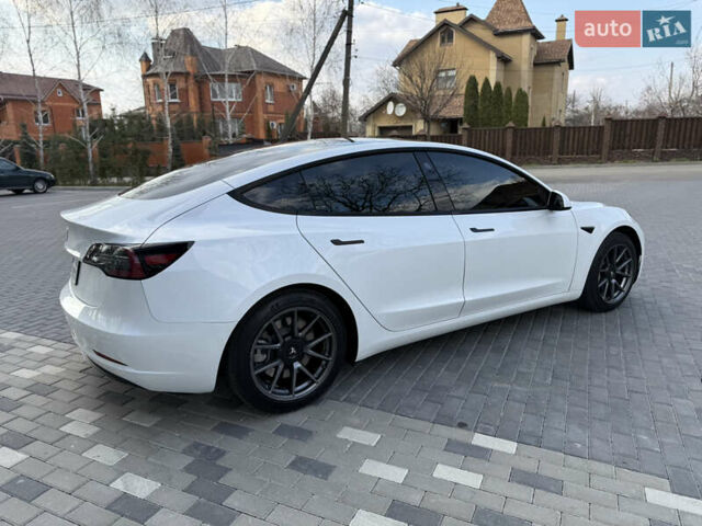 Белый Тесла Модель 3, объемом двигателя 0 л и пробегом 37 тыс. км за 19999 $, фото 53 на Automoto.ua