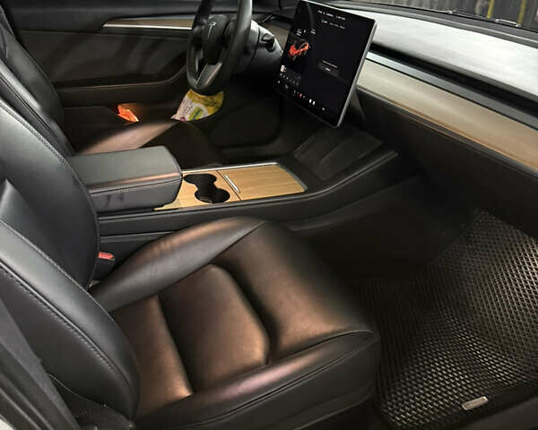 Білий Тесла Модель 3, об'ємом двигуна 0 л та пробігом 64 тис. км за 19900 $, фото 33 на Automoto.ua