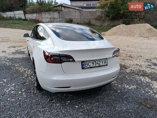 Белый Тесла Модель 3, объемом двигателя 0 л и пробегом 71 тыс. км за 18700 $, фото 8 на Automoto.ua