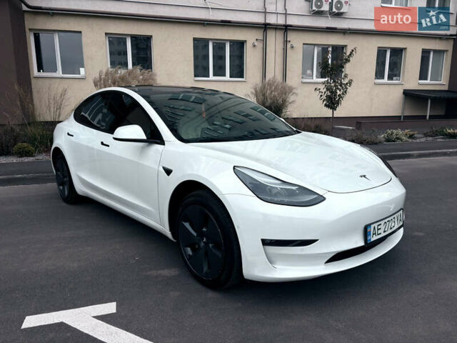 Тесла Модель 3 2021 в Днепре (Днепропетровске) на Automoto.ua Белый Тесла Модель 3, объемом двигателя 0 л и пробегом 38 тыс. км за 22000 $, фото 3 на Automoto.ua