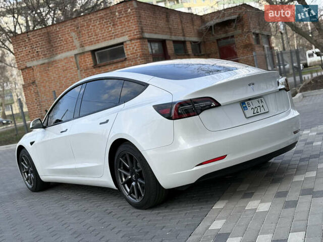 Белый Тесла Модель 3, объемом двигателя 0 л и пробегом 37 тыс. км за 19999 $, фото 33 на Automoto.ua