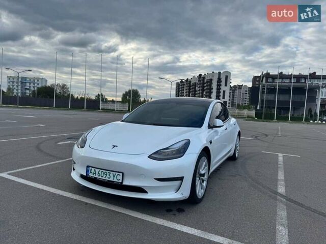 Белый Тесла Модель 3, объемом двигателя 0 л и пробегом 80 тыс. км за 20500 $, фото 8 на Automoto.ua