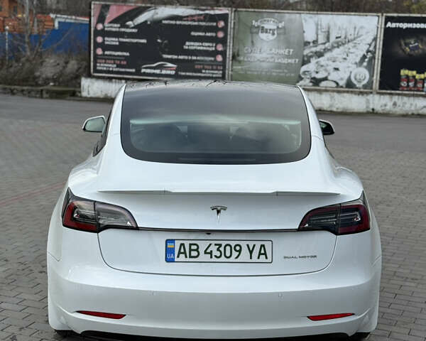 Білий Тесла Модель 3, об'ємом двигуна 0 л та пробігом 79 тис. км за 19200 $, фото 5 на Automoto.ua