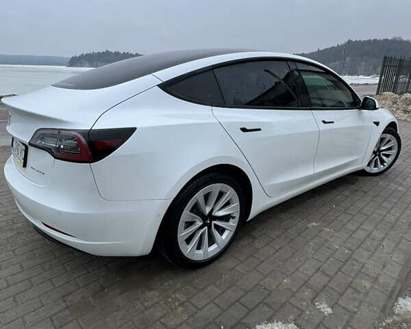 Білий Тесла Модель 3, об'ємом двигуна 0 л та пробігом 115 тис. км за 19999 $, фото 10 на Automoto.ua