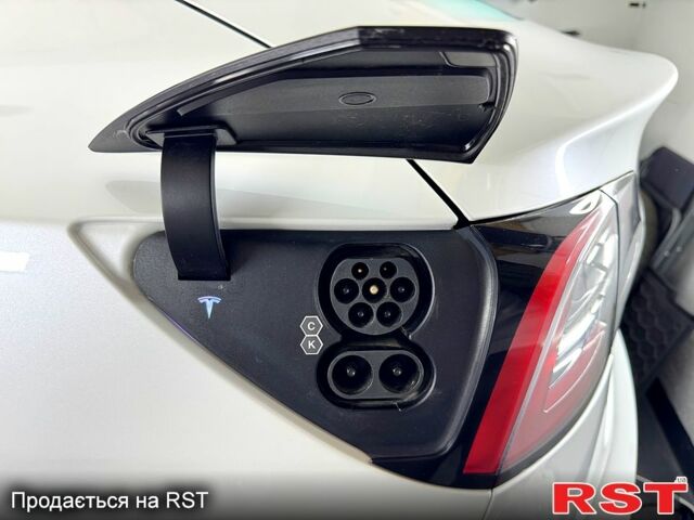 Білий Тесла Модель 3, об'ємом двигуна 0 л та пробігом 45 тис. км за 29000 $, фото 11 на Automoto.ua