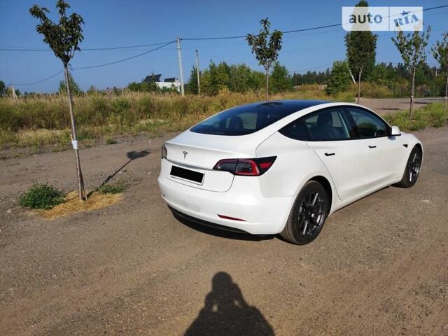 Белый Тесла Модель 3, объемом двигателя 0 л и пробегом 25 тыс. км за 26800 $, фото 3 на Automoto.ua
