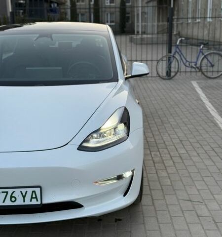 Белый Тесла Модель 3, объемом двигателя 0 л и пробегом 114 тыс. км за 20900 $, фото 16 на Automoto.ua