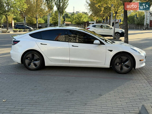 Білий Тесла Модель 3, об'ємом двигуна 0 л та пробігом 188 тис. км за 16500 $, фото 5 на Automoto.ua