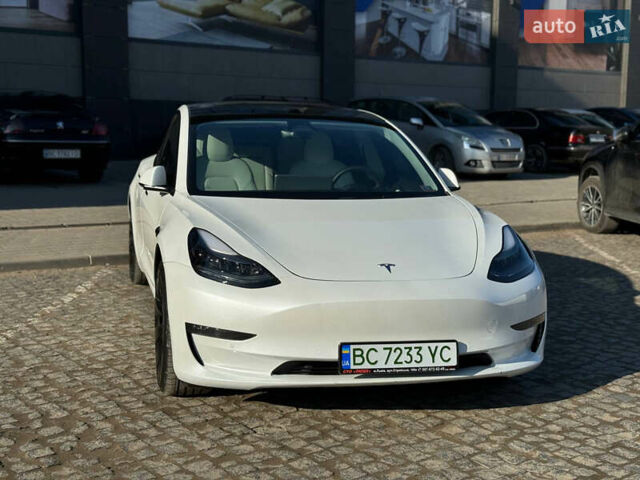 Белый Тесла Модель 3, объемом двигателя 0 л и пробегом 51 тыс. км за 24300 $, фото 8 на Automoto.ua