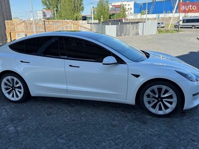 Білий Тесла Модель 3, об'ємом двигуна 0 л та пробігом 139 тис. км за 17900 $, фото 4 на Automoto.ua
