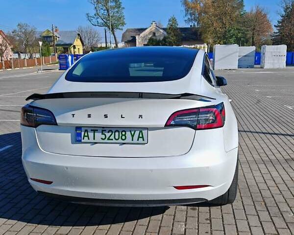 Білий Тесла Модель 3, об'ємом двигуна 0 л та пробігом 70 тис. км за 23500 $, фото 19 на Automoto.ua