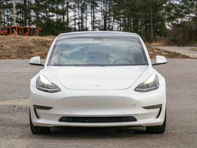 Белый Тесла Модель 3, объемом двигателя 0 л и пробегом 66 тыс. км за 14100 $, фото 2 на Automoto.ua
