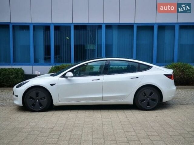 Белый Тесла Модель 3, объемом двигателя 0 л и пробегом 90 тыс. км за 13890 $, фото 1 на Automoto.ua