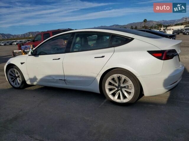 Белый Тесла Модель 3, объемом двигателя 0 л и пробегом 82 тыс. км за 4000 $, фото 1 на Automoto.ua