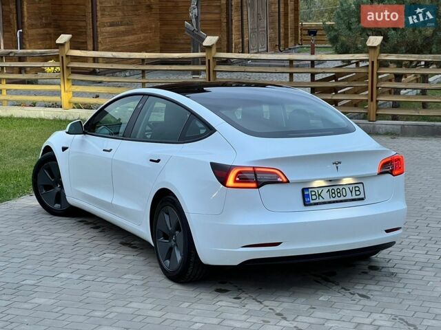 Білий Тесла Модель 3, об'ємом двигуна 0 л та пробігом 113 тис. км за 16200 $, фото 10 на Automoto.ua