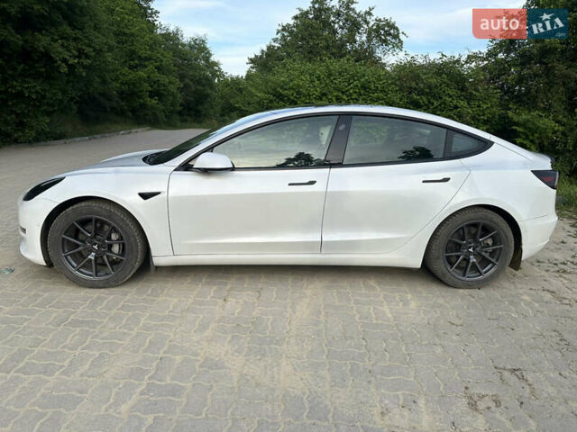 Белый Тесла Модель 3, объемом двигателя 0 л и пробегом 126 тыс. км за 15000 $, фото 11 на Automoto.ua