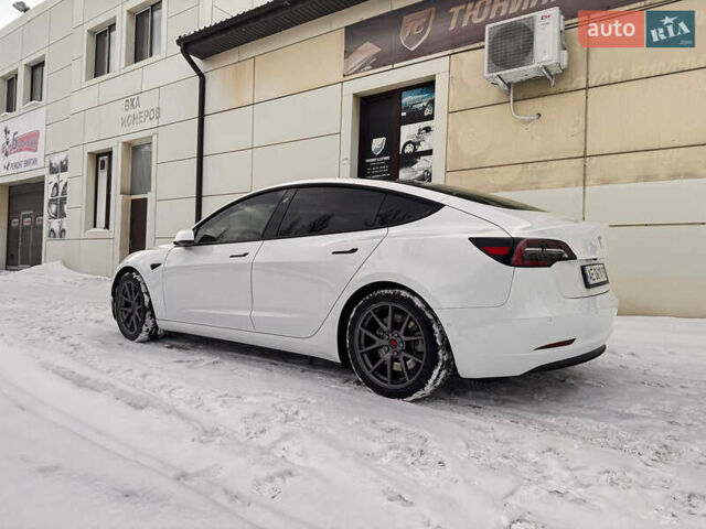 Білий Тесла Модель 3, об'ємом двигуна 0 л та пробігом 205 тис. км за 17500 $, фото 8 на Automoto.ua