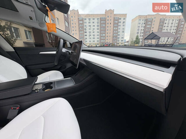Тесла Модель 3 2021 в Днепре (Днепропетровске) на Automoto.ua Белый Тесла Модель 3, объемом двигателя 0 л и пробегом 38 тыс. км за 22000 $, фото 15 на Automoto.ua