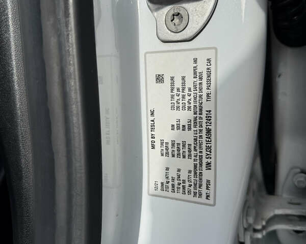Білий Тесла Модель 3, об'ємом двигуна 0 л та пробігом 91 тис. км за 16700 $, фото 10 на Automoto.ua