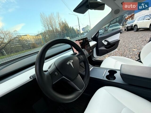 Білий Тесла Модель 3, об'ємом двигуна 0 л та пробігом 100 тис. км за 20799 $, фото 20 на Automoto.ua