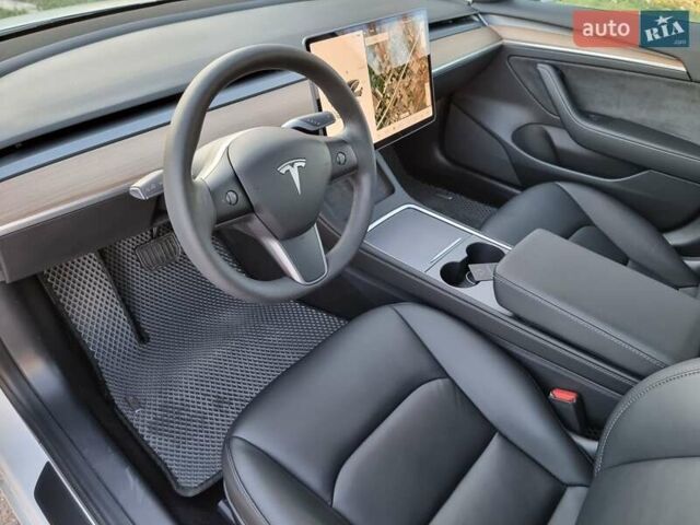 Тесла Модель 3 2021 в Кропивницком (Кировограде) на Automoto.ua Белый Тесла Модель 3, объемом двигателя 0 л и пробегом 20 тыс. км за 29500 $, фото 32 на Automoto.ua