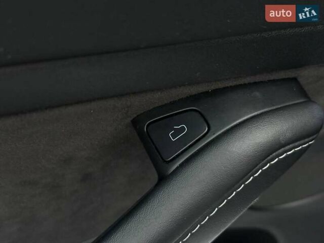Білий Тесла Модель 3, об'ємом двигуна 0 л та пробігом 185 тис. км за 13900 $, фото 39 на Automoto.ua