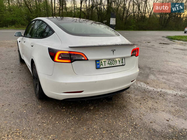 Белый Тесла Модель 3, объемом двигателя 0 л и пробегом 125 тыс. км за 15500 $, фото 2 на Automoto.ua