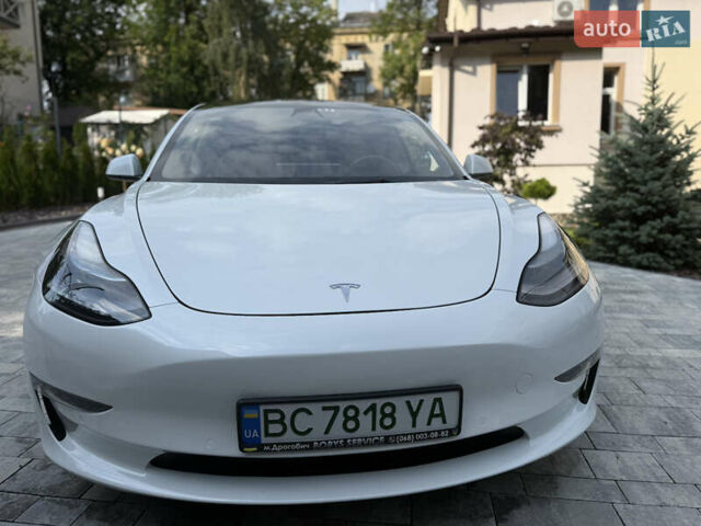 Білий Тесла Модель 3, об'ємом двигуна 0 л та пробігом 32 тис. км за 26900 $, фото 5 на Automoto.ua