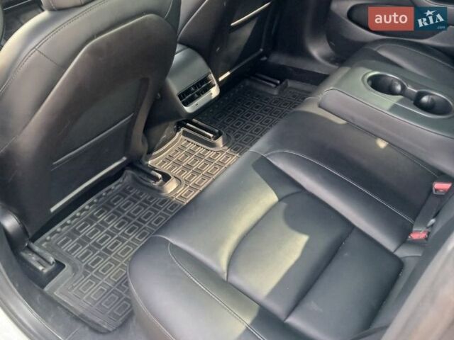 Білий Тесла Модель 3, об'ємом двигуна 0 л та пробігом 84 тис. км за 23000 $, фото 10 на Automoto.ua