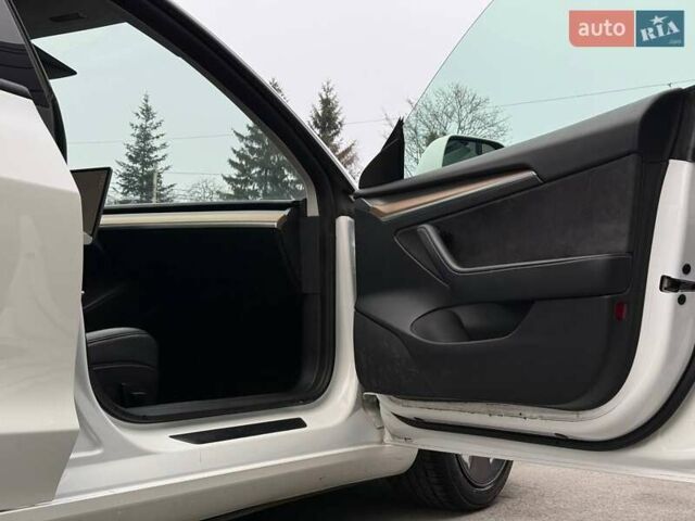 Білий Тесла Модель 3, об'ємом двигуна 0 л та пробігом 185 тис. км за 13900 $, фото 48 на Automoto.ua