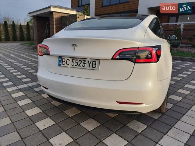 Белый Тесла Модель 3, объемом двигателя 0 л и пробегом 105 тыс. км за 16950 $, фото 18 на Automoto.ua