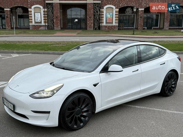 Белый Тесла Модель 3, объемом двигателя 0 л и пробегом 80 тыс. км за 24990 $, фото 3 на Automoto.ua