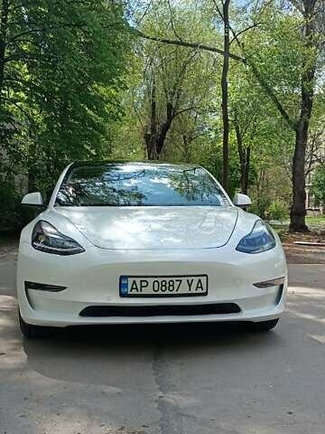 Білий Тесла Модель 3, об'ємом двигуна 0 л та пробігом 49 тис. км за 25900 $, фото 1 на Automoto.ua