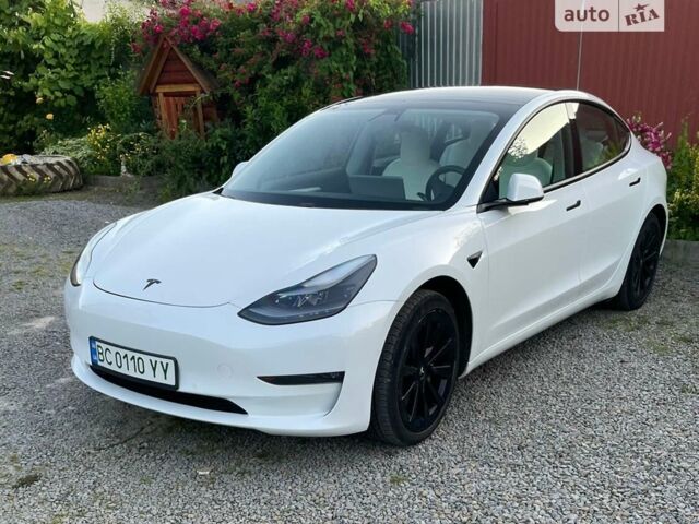 Білий Тесла Модель 3, об'ємом двигуна 0 л та пробігом 69 тис. км за 22500 $, фото 3 на Automoto.ua
