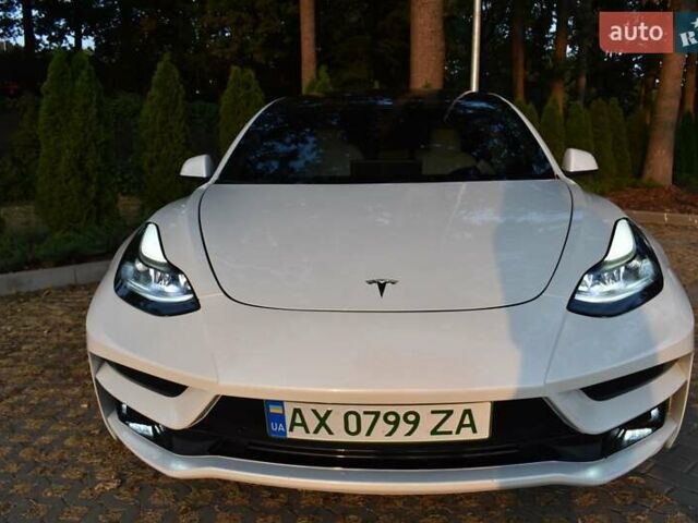 Белый Тесла Модель 3, объемом двигателя 0 л и пробегом 32 тыс. км за 19500 $, фото 14 на Automoto.ua