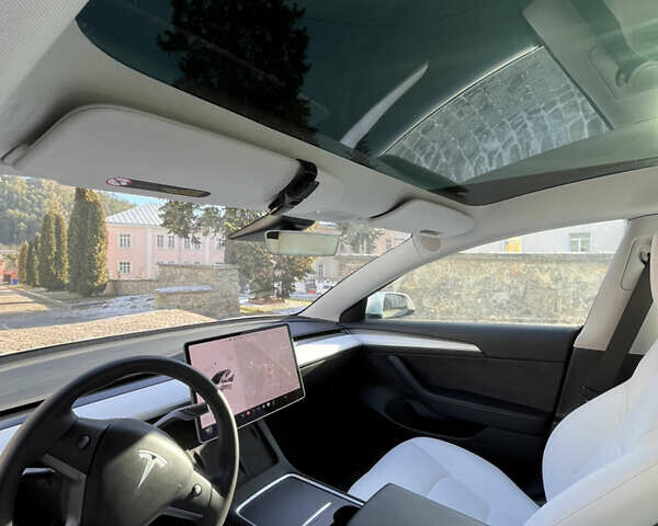 Білий Тесла Модель 3, об'ємом двигуна 0 л та пробігом 64 тис. км за 21500 $, фото 24 на Automoto.ua
