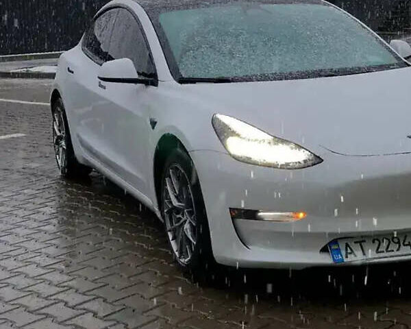 Білий Тесла Модель 3, об'ємом двигуна 0 л та пробігом 87 тис. км за 23700 $, фото 15 на Automoto.ua