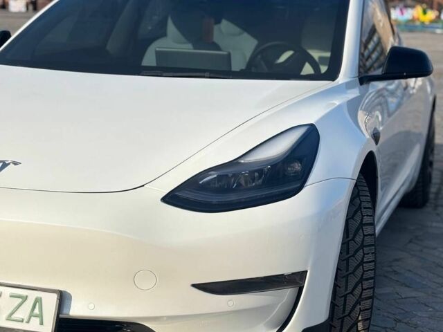 Білий Тесла Модель 3, об'ємом двигуна 0 л та пробігом 108 тис. км за 17500 $, фото 6 на Automoto.ua