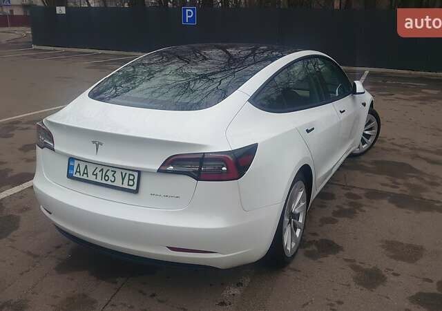 Белый Тесла Модель 3, объемом двигателя 0 л и пробегом 79 тыс. км за 21000 $, фото 3 на Automoto.ua